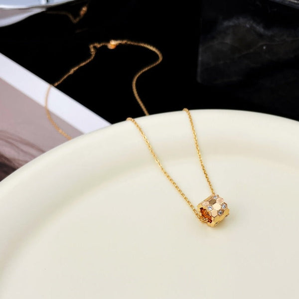 ˇTrend JewelryˇBEE MINI PEDANT DIAMOND NECKLACE
